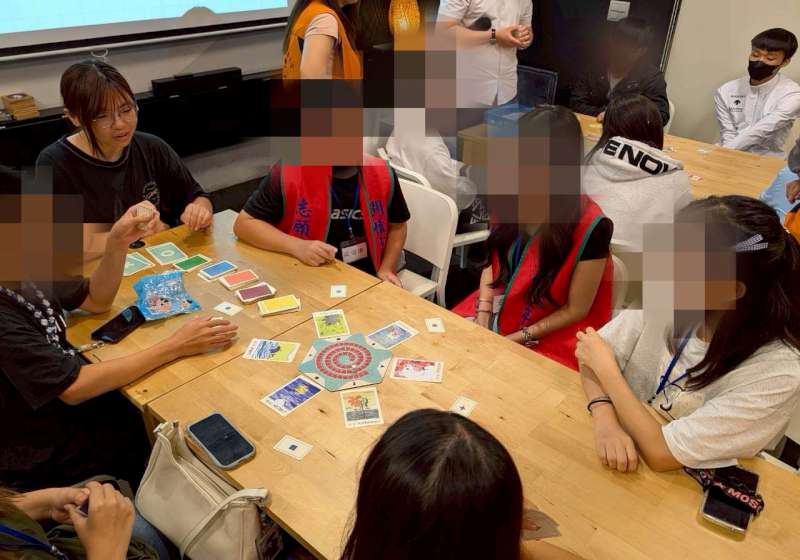 高市警局少年隊攜手少輔會 邀兒少前進輕食咖啡館、影城團體活動宣導預防犯罪