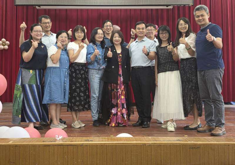 高市彌陀區壽齡國小易主方朱衣絹接掌 參與人員巡禮校園見證蛻變成長