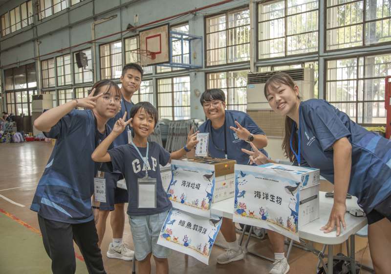 嘉藥跨社團攜手德南國小推動誠信教育守護海洋