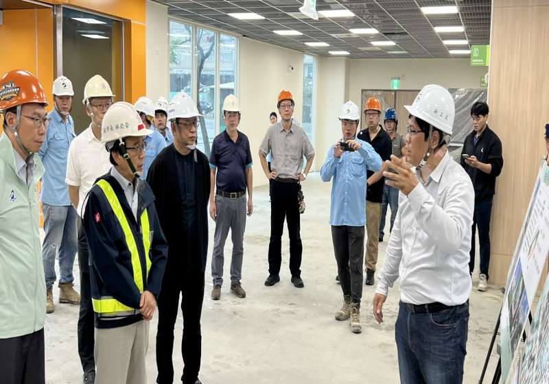 高市小港運動中心完工倒數 市府訪視肯定進度品質