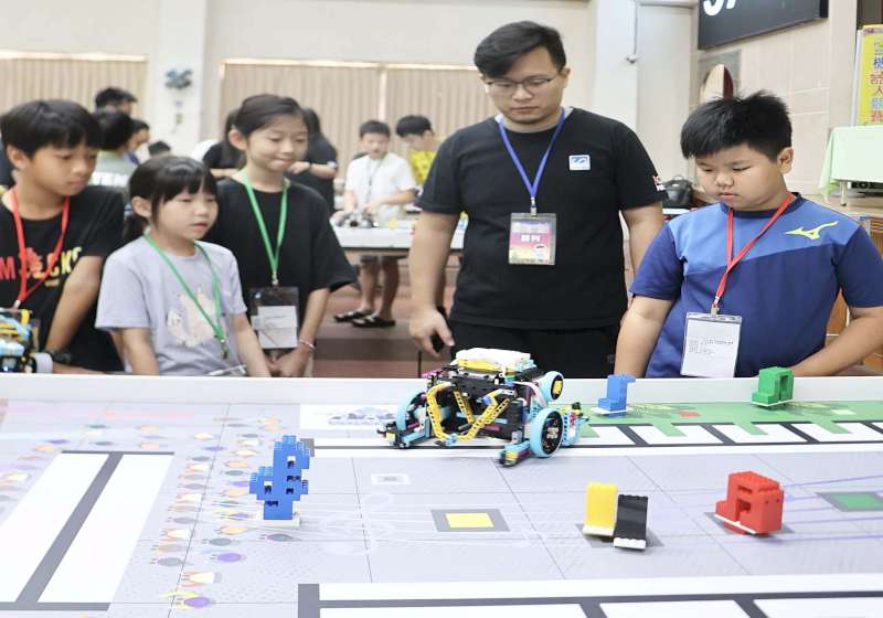 2026年高市青少年創意機器人賽 226隊545名師生角逐全國賽資格、世界賽門票