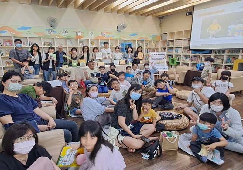 高市圖左新分館圖畫書體驗學習韓國文化 繪本共讀等系列活動邀親子同樂