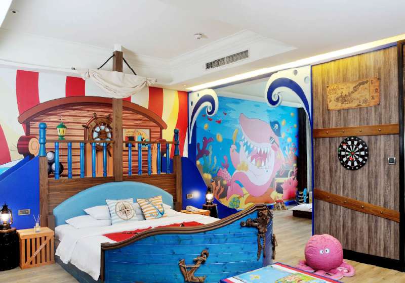 義大皇家酒店18幸運日入住贈餐飲抵用券 5月摩天輪免費搭