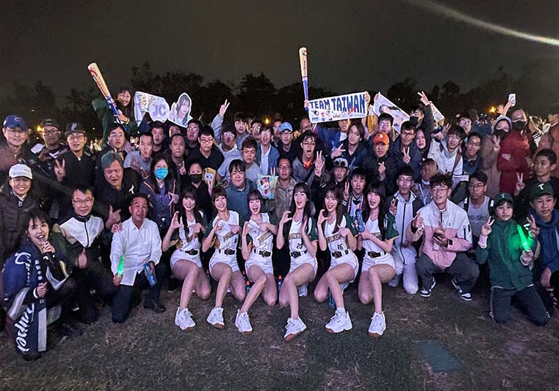 2026世界棒球經典賽C組預賽開打 高市運發局前進衛武營直播中職啦啦隊應援助陣