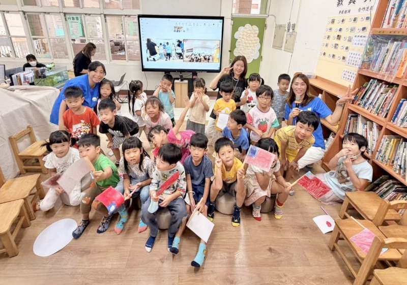 高市楠梓區翠屏非營利幼兒園視訊連線日青森陸奧市白百合保育園 分享交流文化