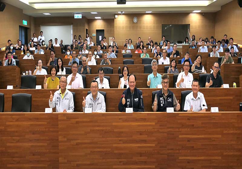 行政院政委季連成受邀行政院南服中心 專講全民總體防衛韌性