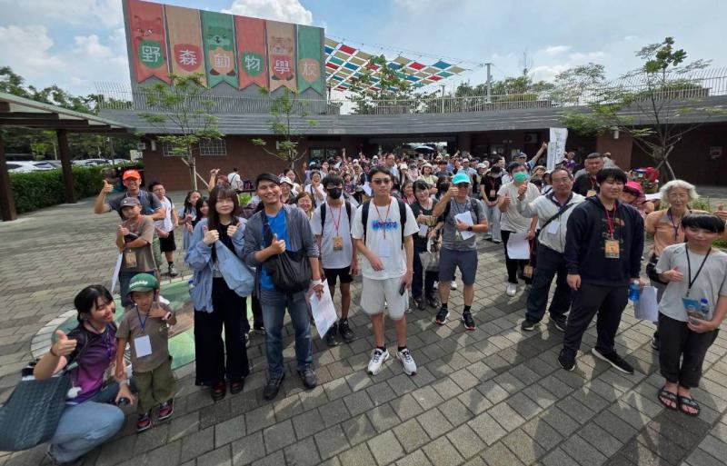 南家扶中心邀34組認養人前進內門動物學校 與扶助兒少互動相見歡