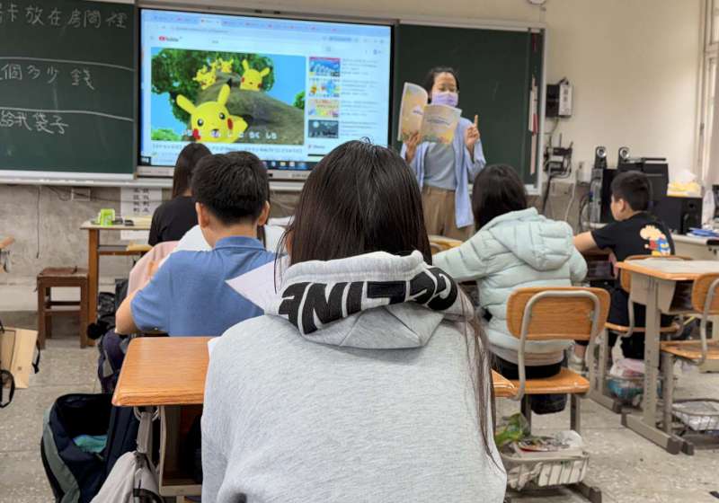 高市岡山區和平國小13名應屆畢業生、3師 領先全台公立國小國旅支出暢遊日本3地