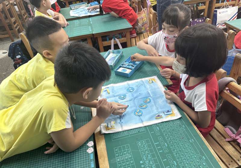 高市海洋局海保教育推廣課程9月巡迴校園45場 3場偏鄉專屬4沉浸式主題課程
