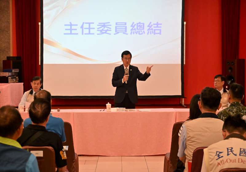 輔導會主委嚴德發南下聽取榮民心聲 精進服務照顧工作