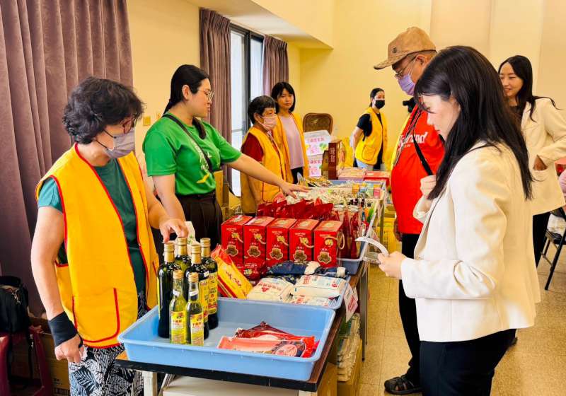 創世基金會高雄分會邀捐20張未兌獎統一發票 免費手作綠豆椪同步義賣中秋禮盒
