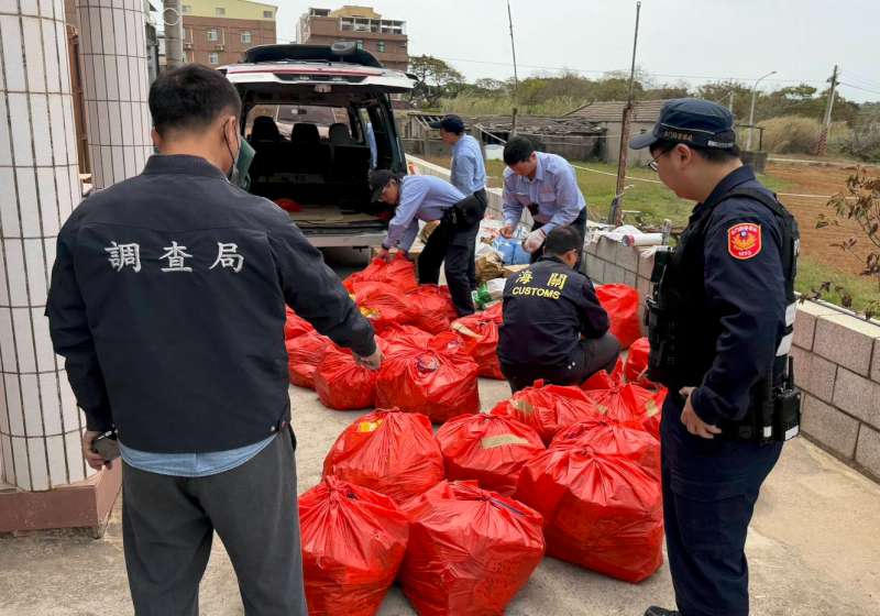高雄關等3單位金門縣查獲中國製乾香菇及食品依法沒入 籲請民眾循合法管道購買