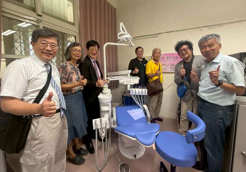 健保署高屏業務組媒合台南開基玉皇宮捐資 助高屏10偏鄉國小汰換牙科治療椅