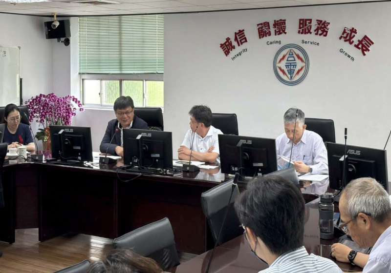 輕颱紅霞海警發南部地區歇性強風陣雨 台電高雄區處調度人車機具整備防災