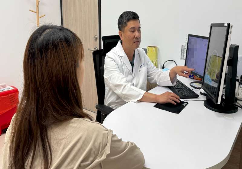 高市8旬翁重症加護治療確診水腦症 高雄秀傳紀念醫院腦室分流術復原良好