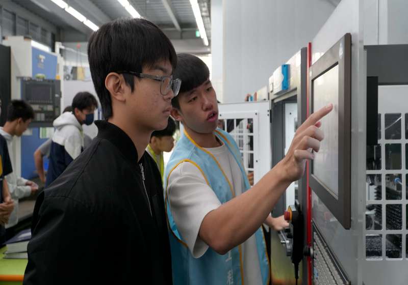 正修科大2026年探索冬令營起跑 土木系聚焦創新科技、資工系鎖定數位內容技術