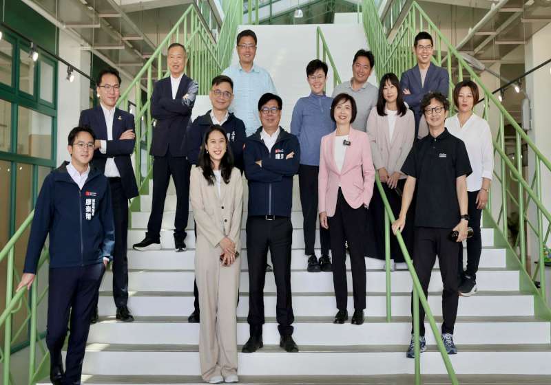 台中市議會會同立委何欣純訪高棧叁庫請益數位轉型 觀摩主權人工智慧治理城市