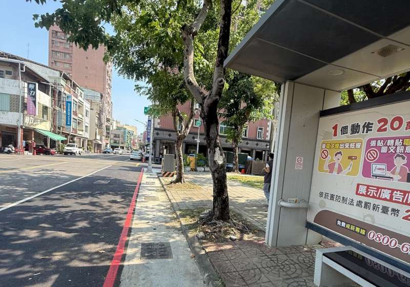 三民精華公園側溝升級拓寬防洪力降積水風險