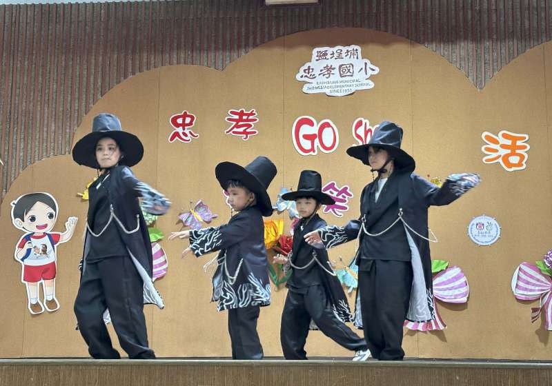 高市岡山區和平國小和平童趣節 烤肉餐車駐校夜市經典遊戲班級二手市集親師生同樂