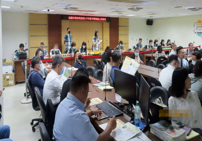 高市地政局115年第2季開發區4標4筆土地標脫 金額 5億9983餘萬元標脫率67 %