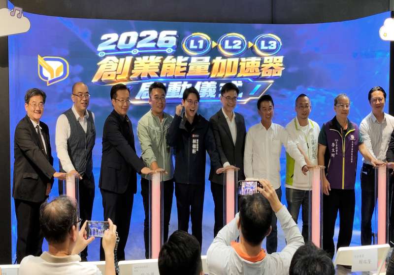 高市青年局啟動創業能量加速器邀業師培訓 青創諮輔基地進駐駁二Pinway 8號倉庫