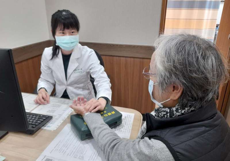 銀髮族常見老年症候群 高市聯合醫院中醫科建議藥材溫補健脾補腎