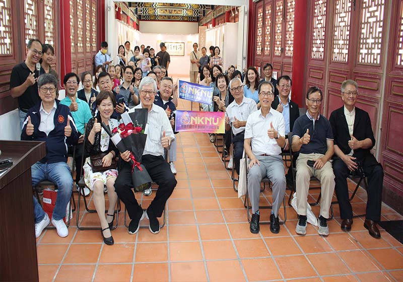 高市高師大文創學會等5單位前進左營孔子廟 邀聆賞前高師大校長吳連賞書法個展