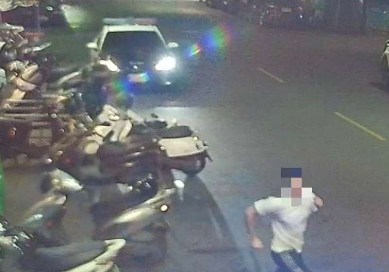 南市男複合式釣蝦場遭攔查落跑踉蹌連摔3次 高市五甲所警逮人壓制詐欺通緝送辦